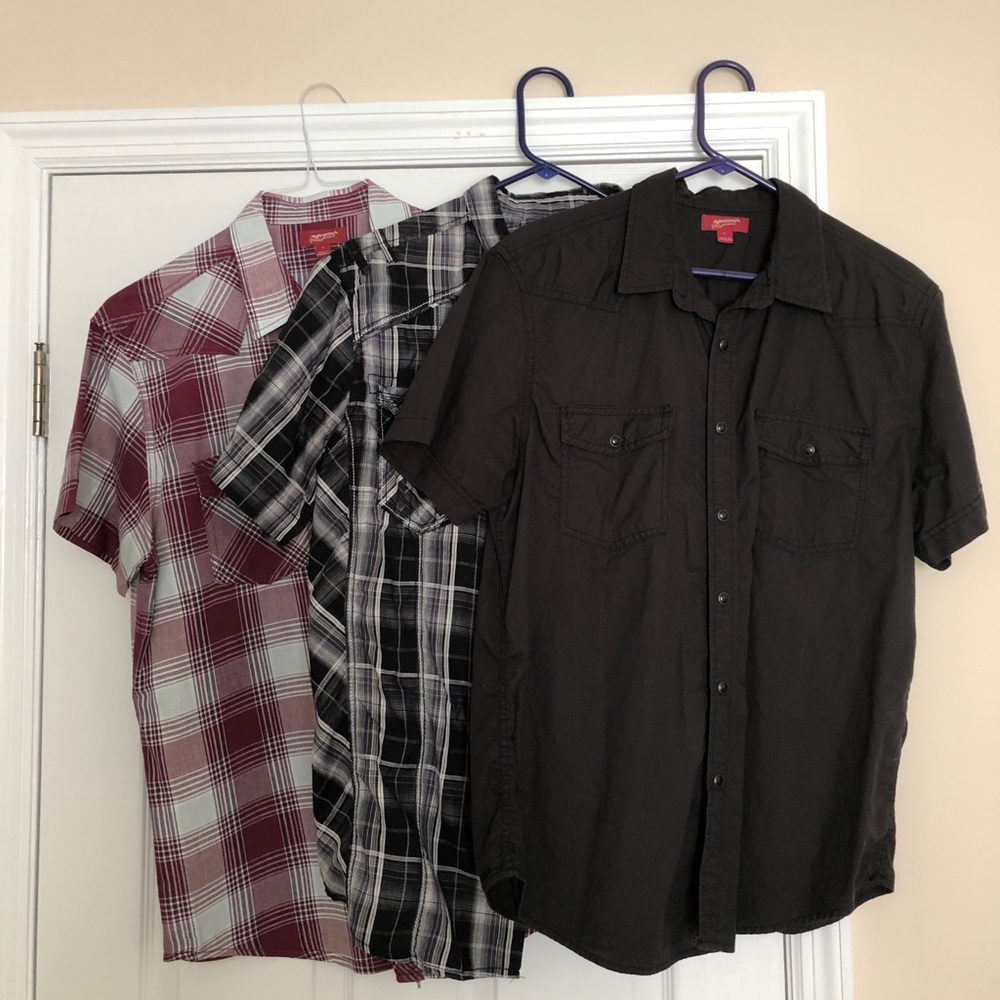 Lot of 3 short sleeve button down shirts in EUC!